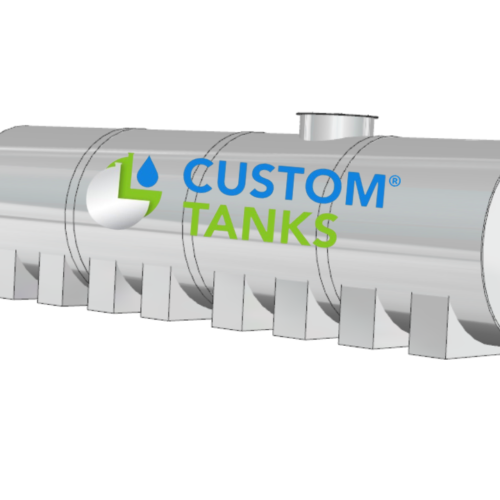 Rezervor suprateran Custom Tanks de 8 mc din polipropilenă, utilizat pentru depozitarea lichidelor, prevăzut cu structură de susținere și capac superior de acces.